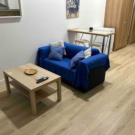 Estudio Avd. Velazquez Malaga Luaran gambar